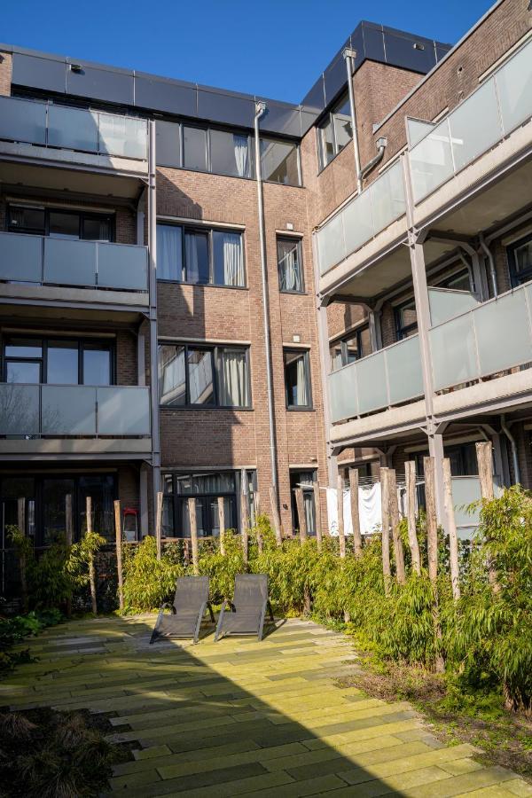 Nora Waterview Apartment